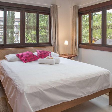 شقة Locar-In Gramado - Loft A 50 M Da Rua Coberta. المظهر الخارجي الصورة